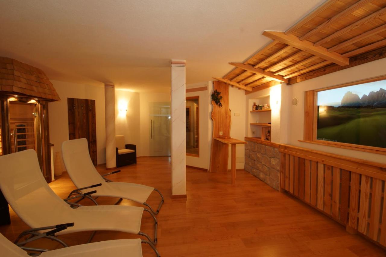 Hotel Akelei Brunico Luaran gambar