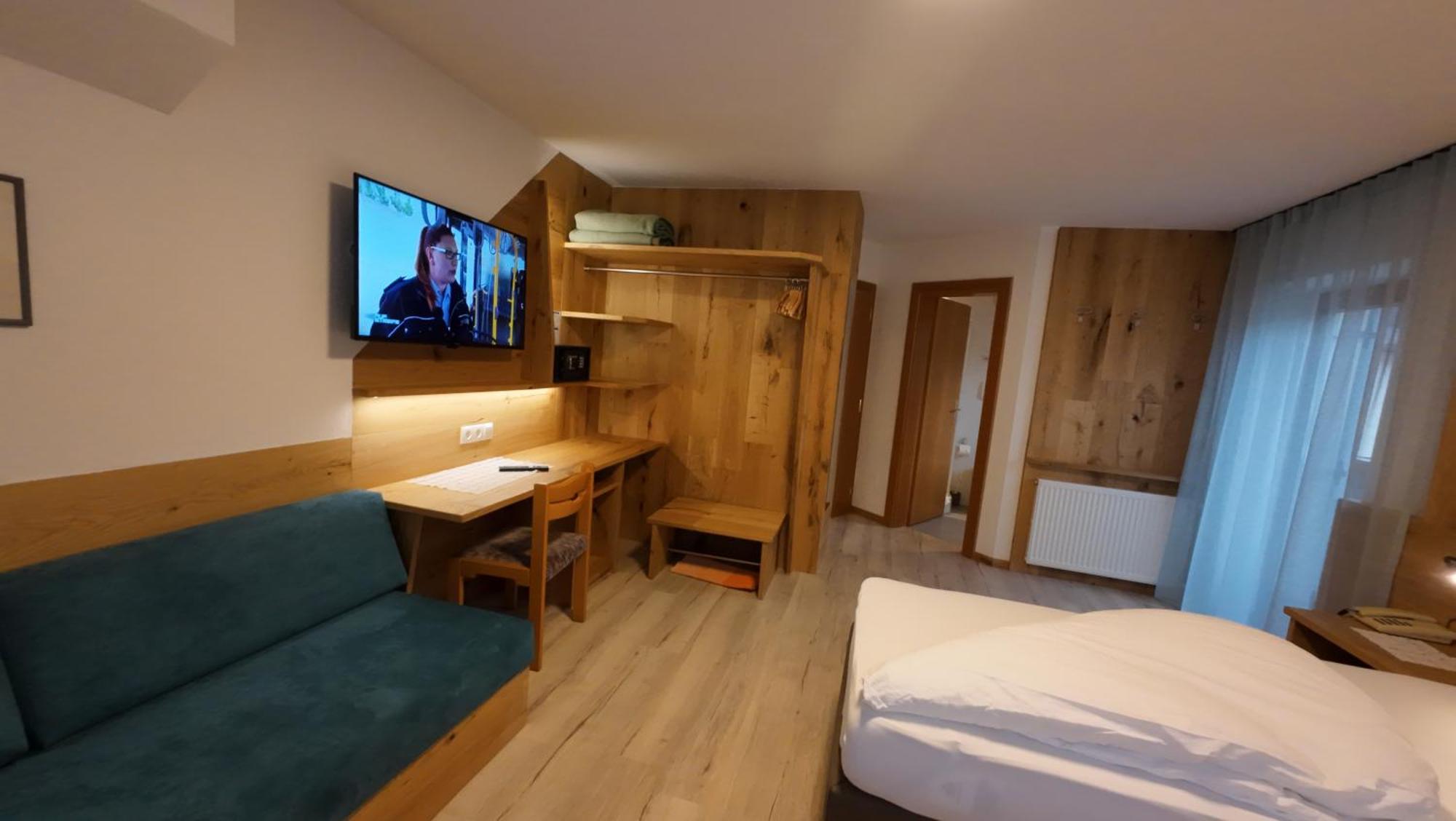 Hotel Akelei Brunico Luaran gambar